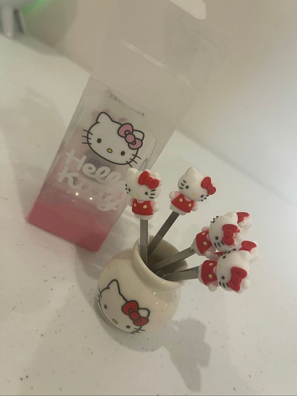 Hello Kitty fruit picks set of 6 NWT